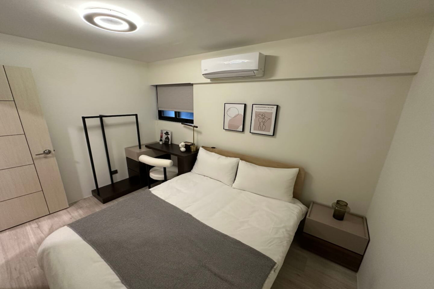 Luxurious 3-Bedroom Retreat: King-Size Comfort & Prime Location (GF35)