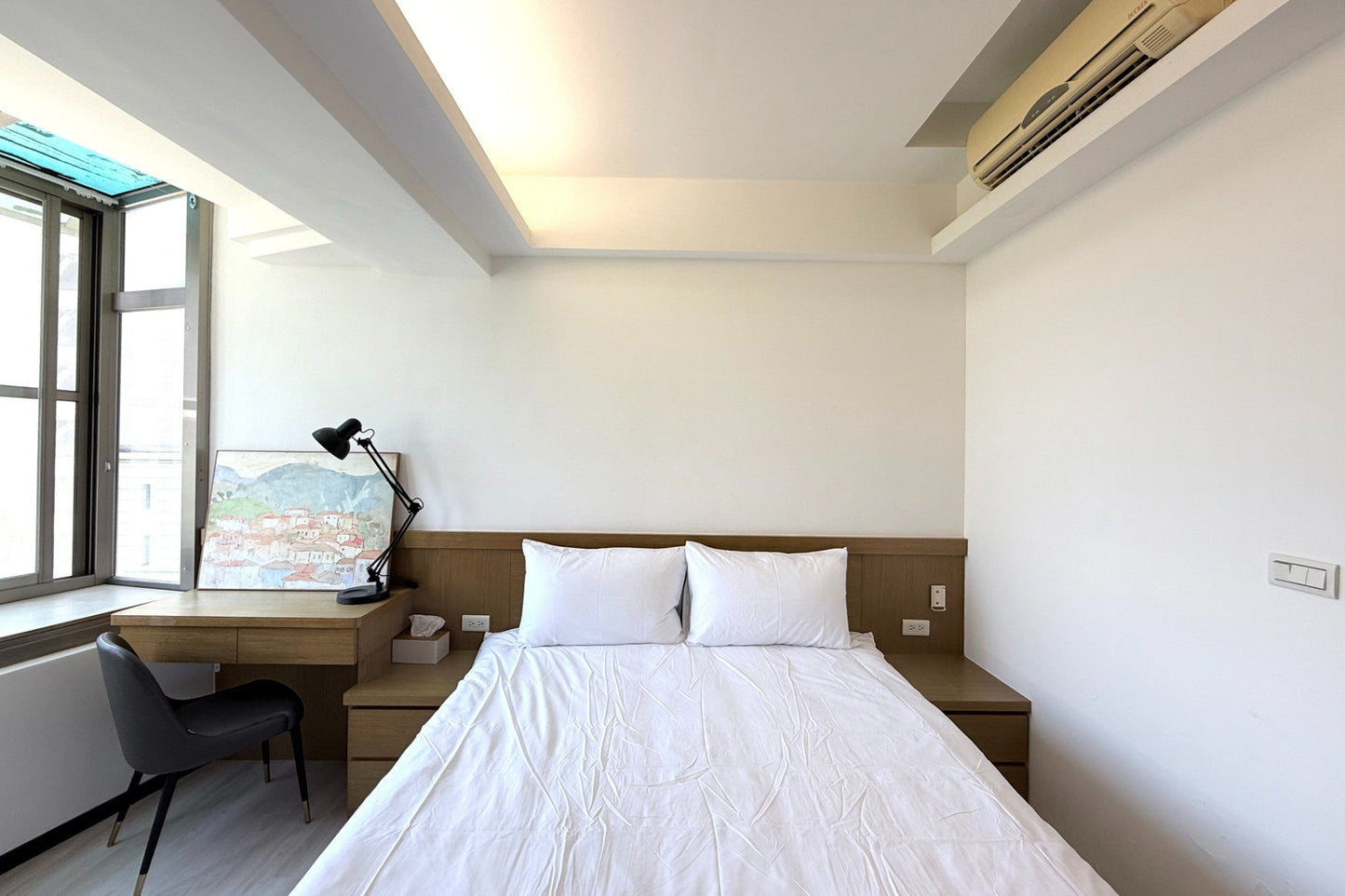 Relaxing Studio with Private Bathroom (CC4-3)