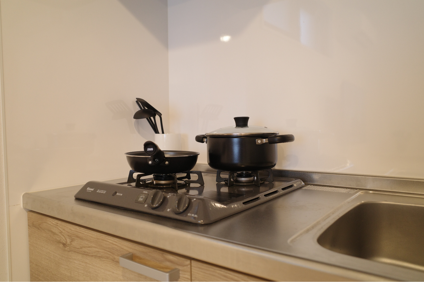 Furnished 1LK Tokyo Apartment in Otsuka | 1 Stop to Ikebukuro(OT301)