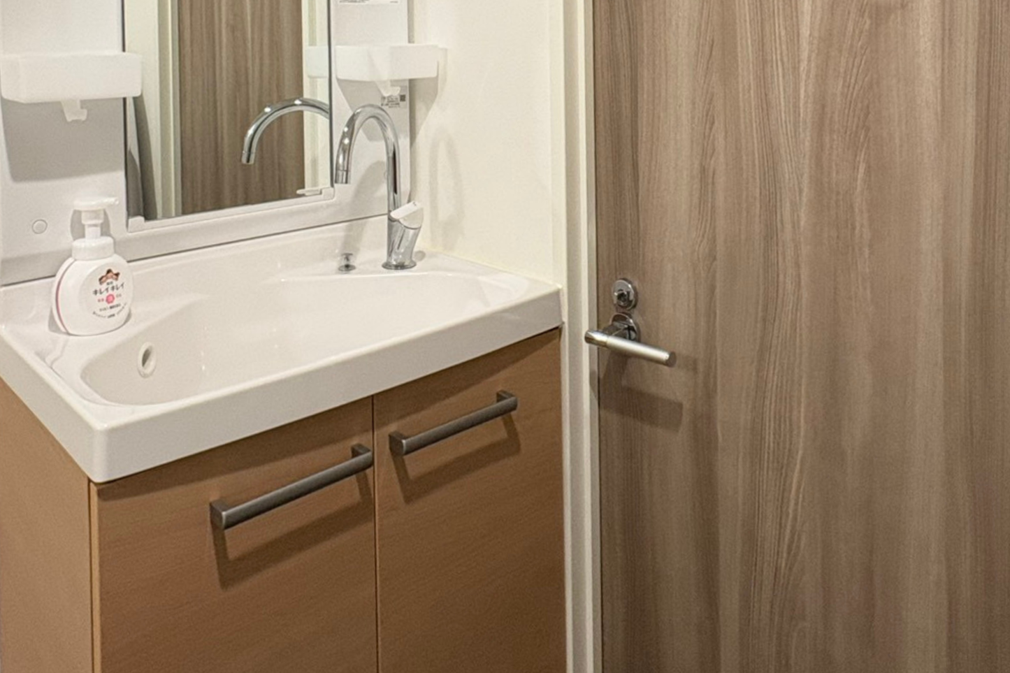 Modern 1LDK Studio Near Shinjuku Central Park (NS202)