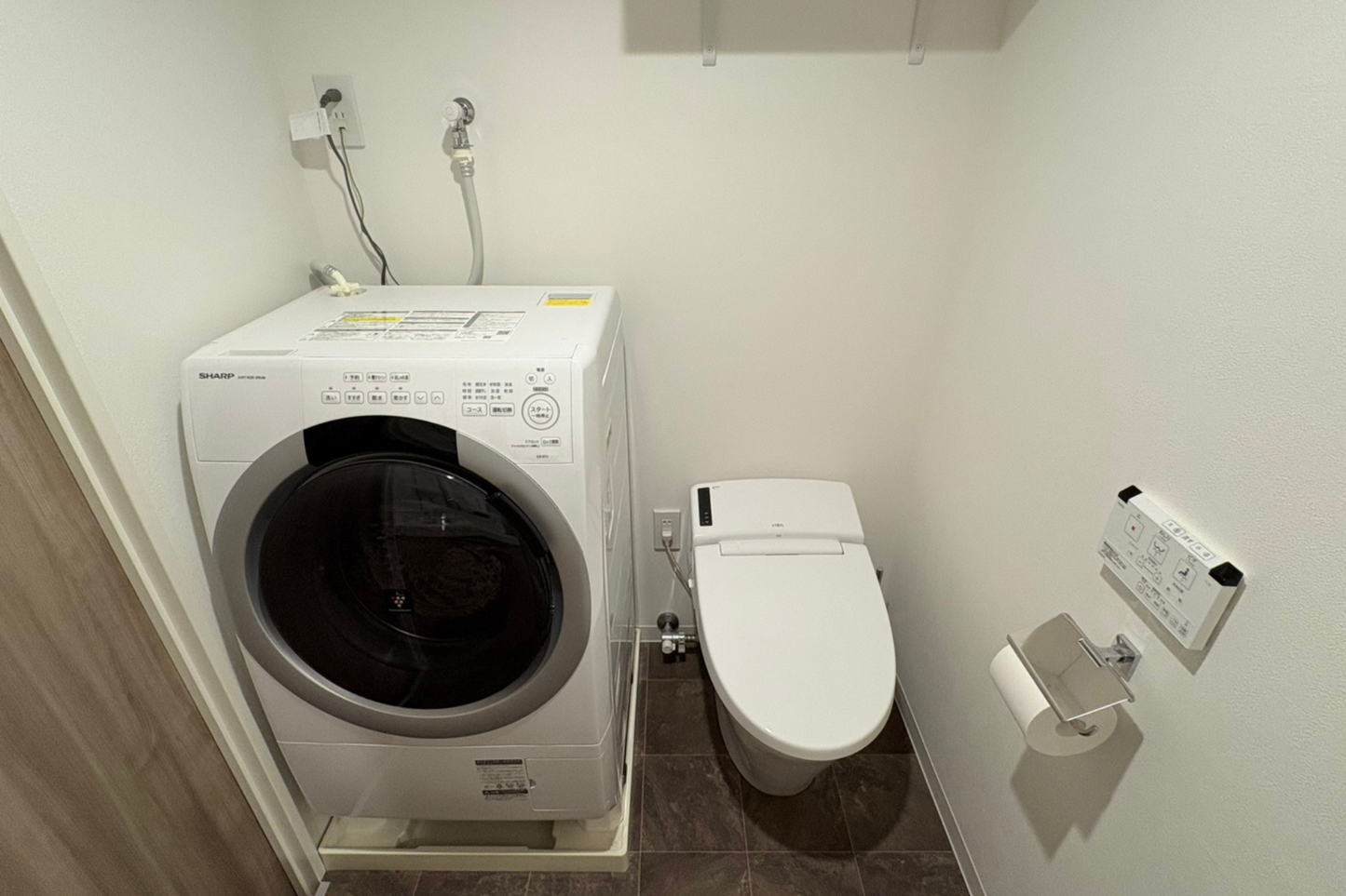 Modern 1LDK Studio Near Shinjuku Central Park (NS202)