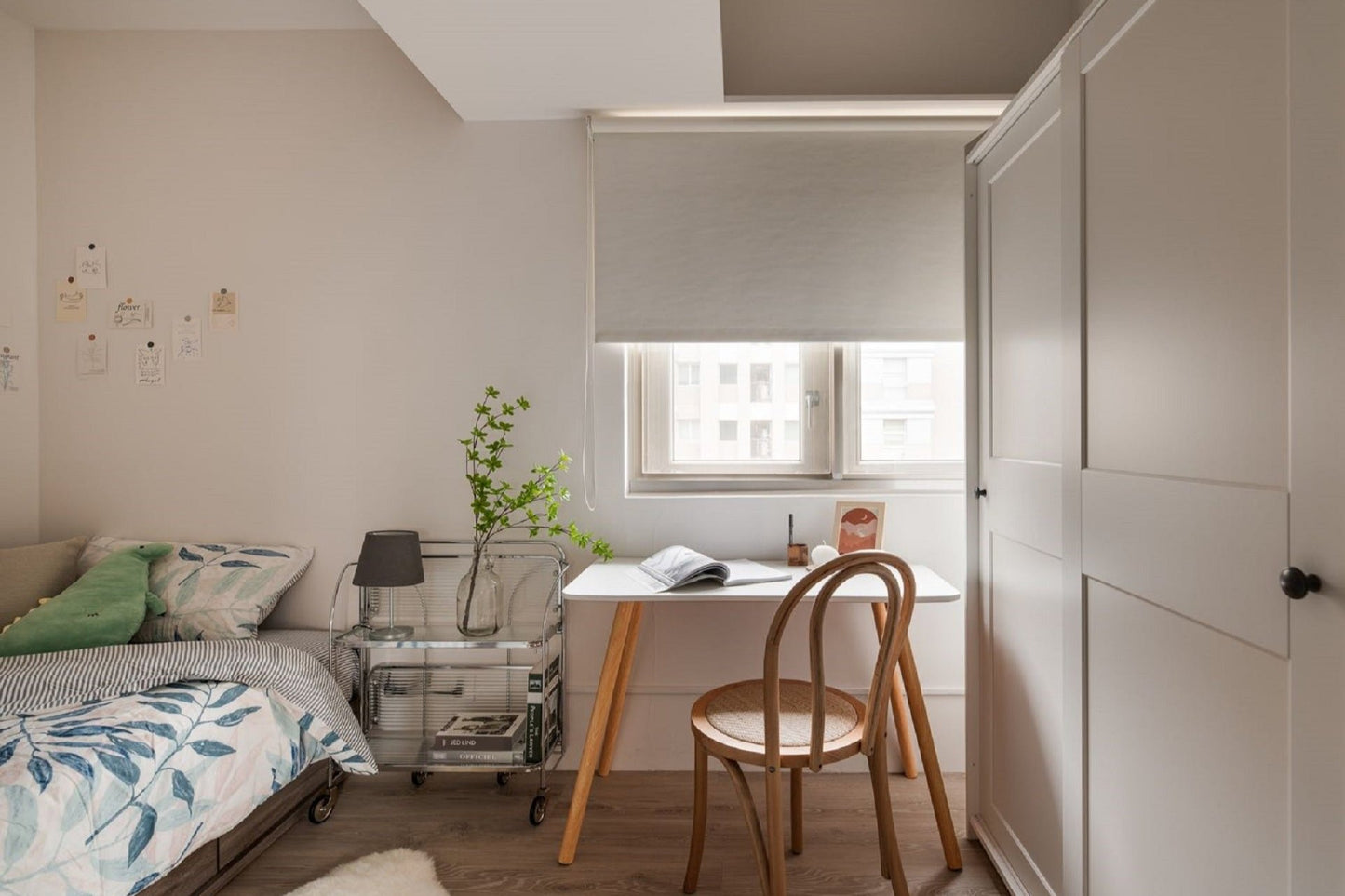 Dedicated workspace for digital nomads in Taipei Taiwan short-term apartment with high-speed Wi-Fi - Kolette Home