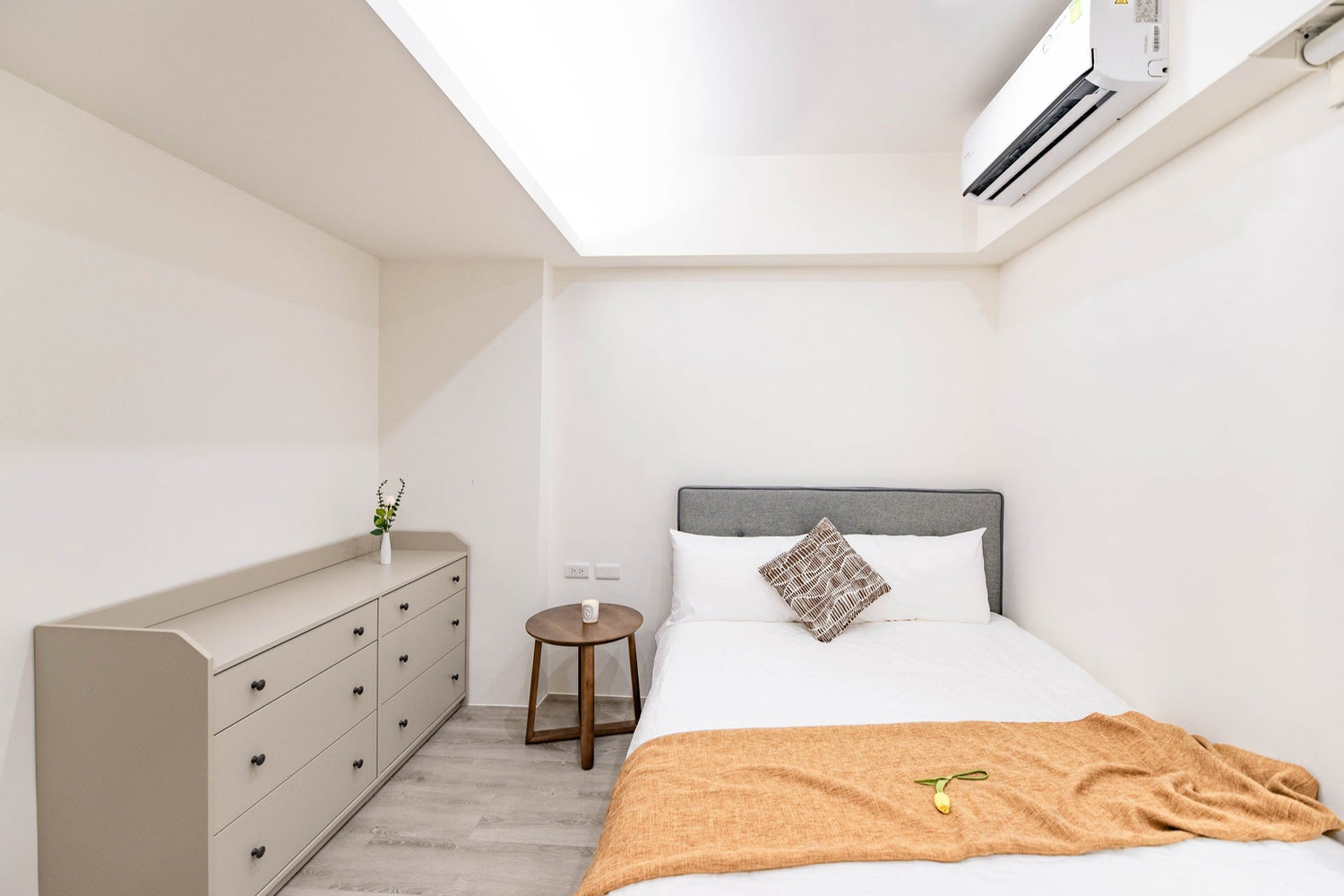 Clean hotel-grade bathroom in Taipei Taiwan short-term rental with shower - Kolette Home