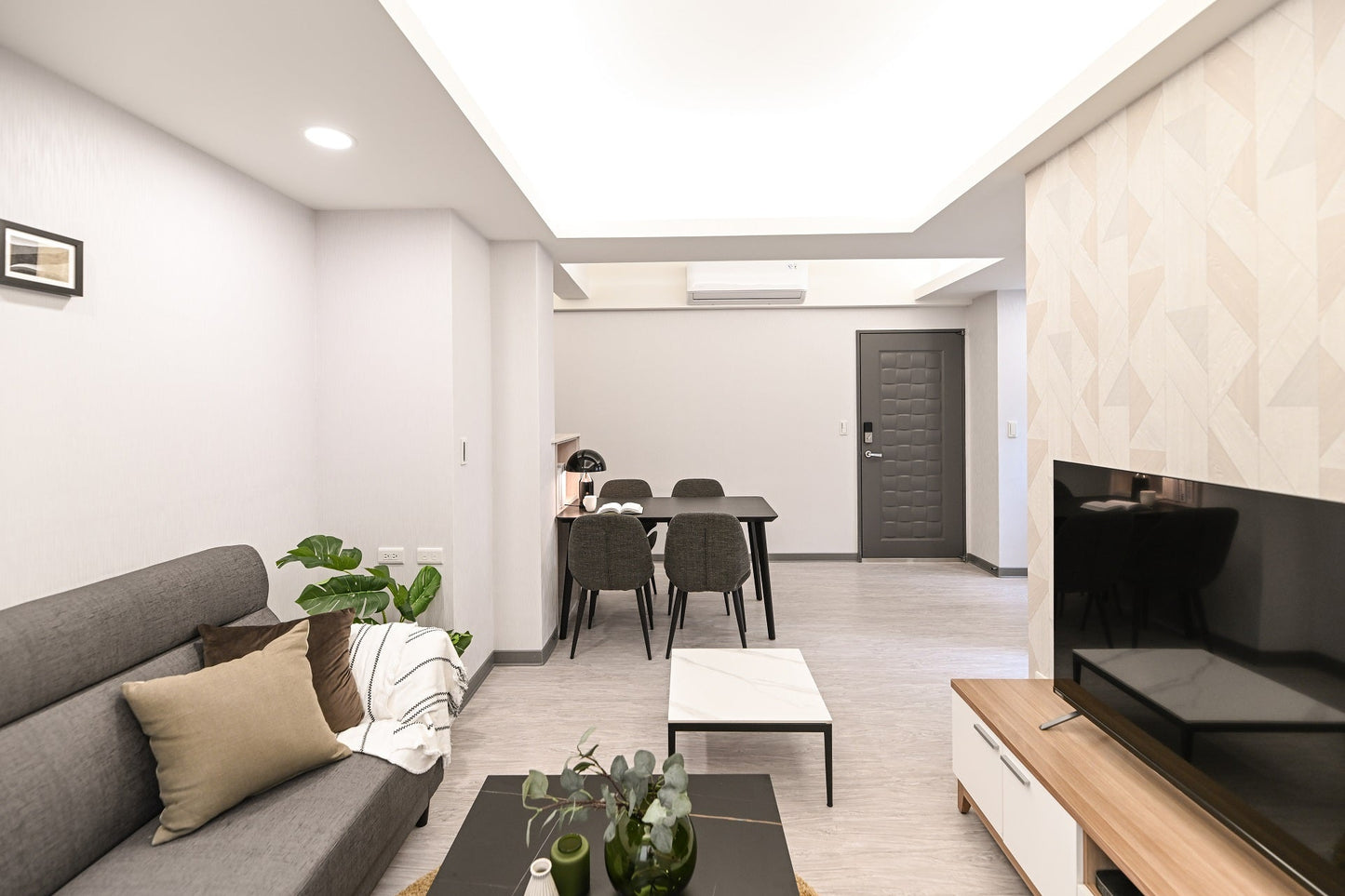 Modern living room in Taipei Taiwan short-term apartment with foreigners friendly - Kolette Home