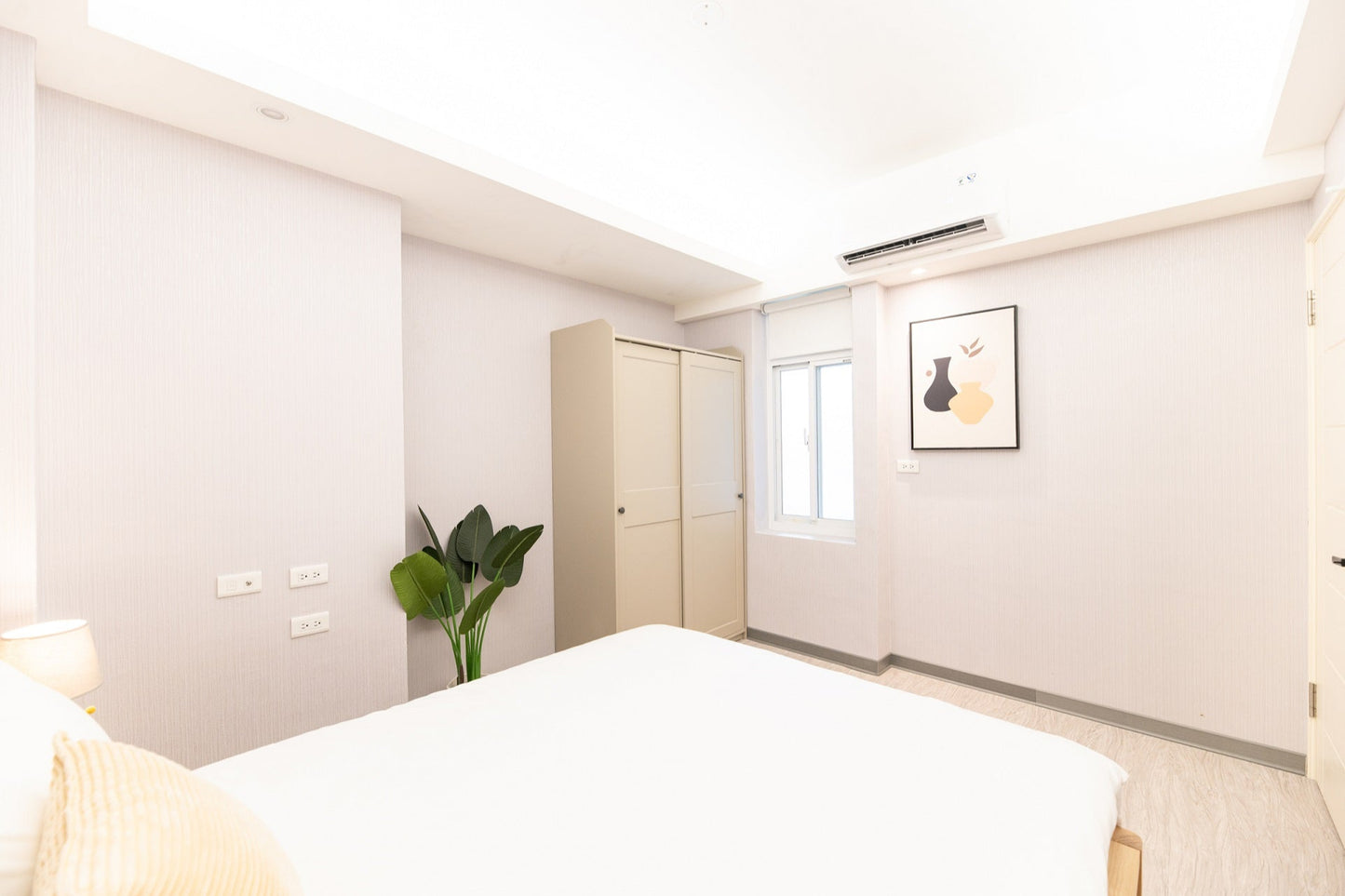 Cozy bedroom in Taipei Taiwan monthly apartment with premium bedding and quiet atmosphere - Kolette Home