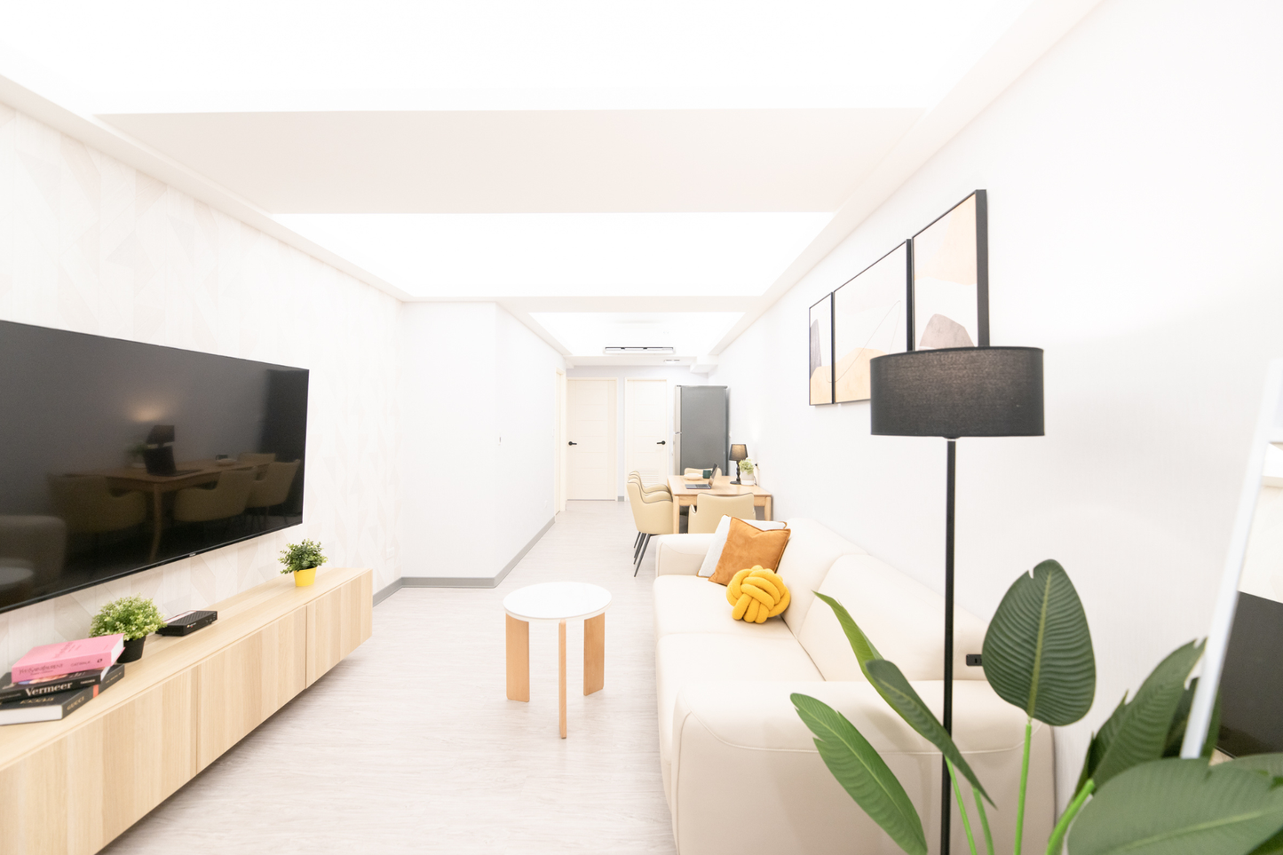 Modern living room in Taipei Taiwan short-term apartment with foreigners friendly - Kolette Home