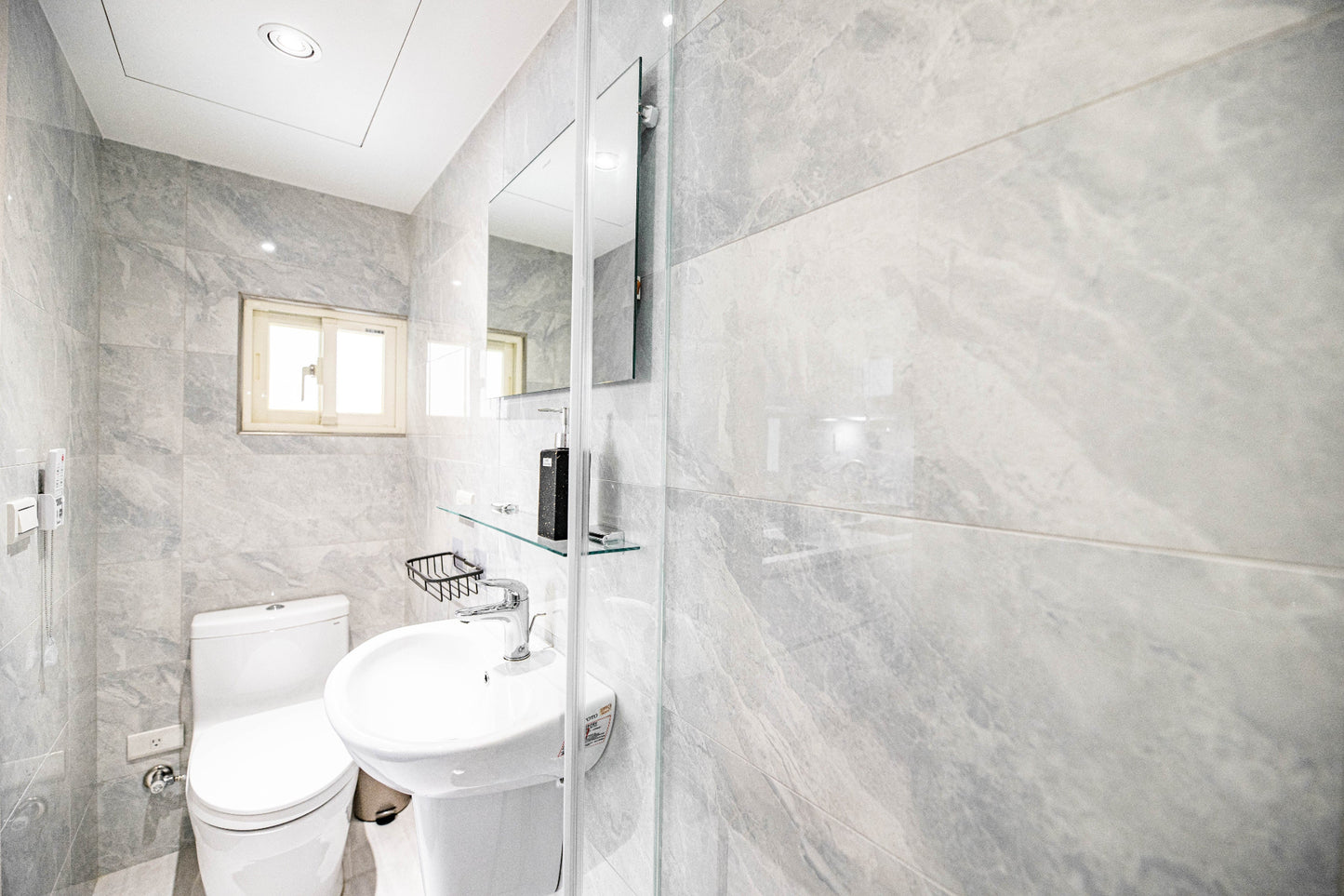2 Bathrooms, 2 Bedrooms, Perfect for Work and Relaxation (DN7)
