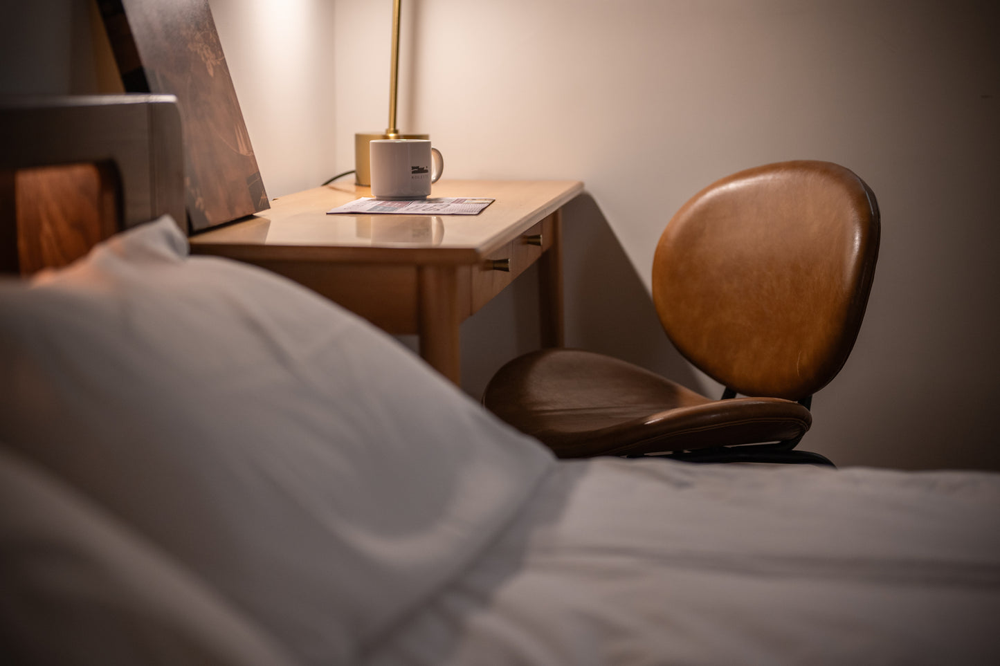 Dedicated workspace for digital nomads in Taipei Taiwan short-term apartment with high-speed Wi-Fi - Kolette Home