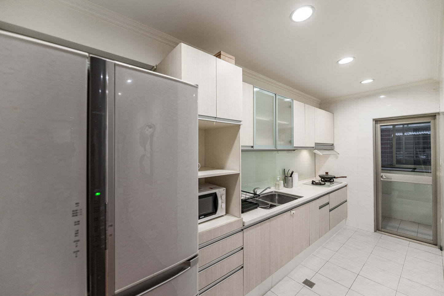 Fully-equipped kitchen for serviced apartment in Taipei Taiwan, ideal for long-term stays - Kolette Home