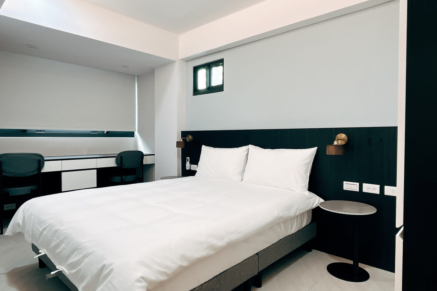 Cozy bedroom in Taipei Taiwan monthly apartment with premium bedding and quiet atmosphere - Kolette Home