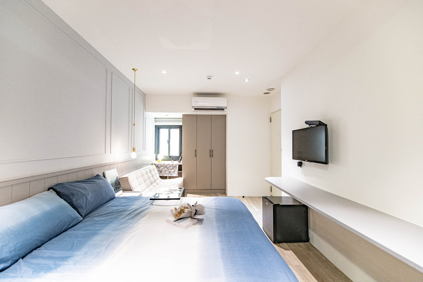 Modern living room in Taipei Taiwan short-term apartment with foreigners friendly - Kolette Home