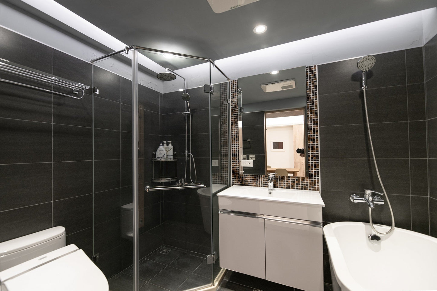Clean hotel-grade bathroom in Taipei Taiwan short-term rental with shower and bathtub - Kolette Home