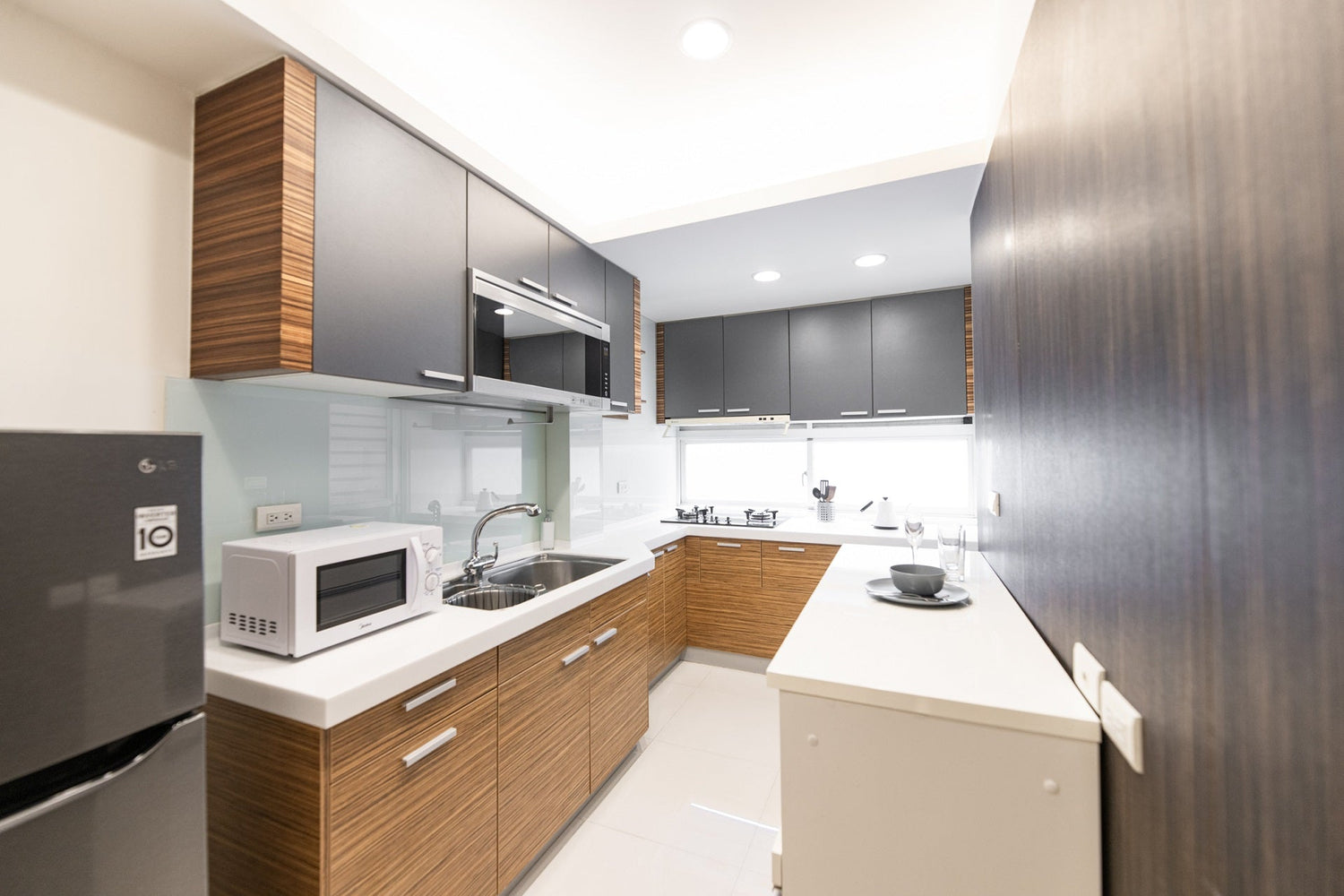 Fully-equipped kitchen for serviced apartment in Taipei Taiwan, ideal for long-term stays - Kolette Home