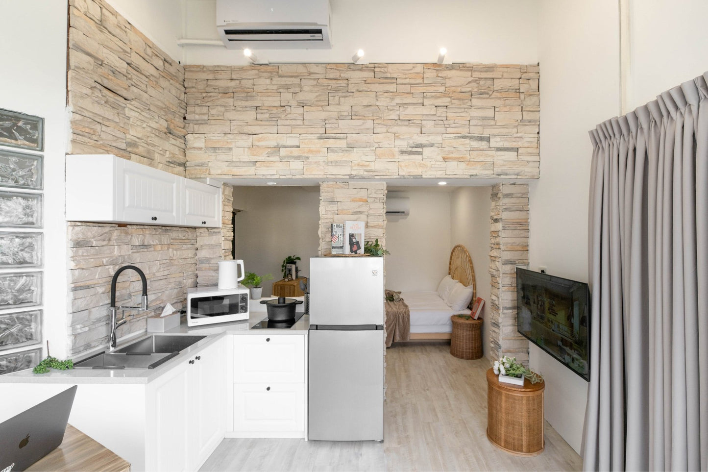 Fully-equipped kitchen for serviced apartment in Taipei Taiwan, ideal for long-term stays - Kolette Home