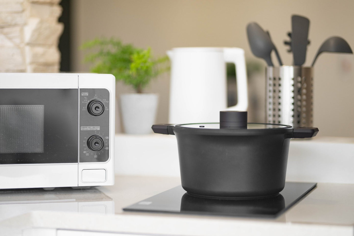Fully-equipped kitchen for serviced apartment in Taipei Taiwan, ideal for long-term stays - Kolette Home