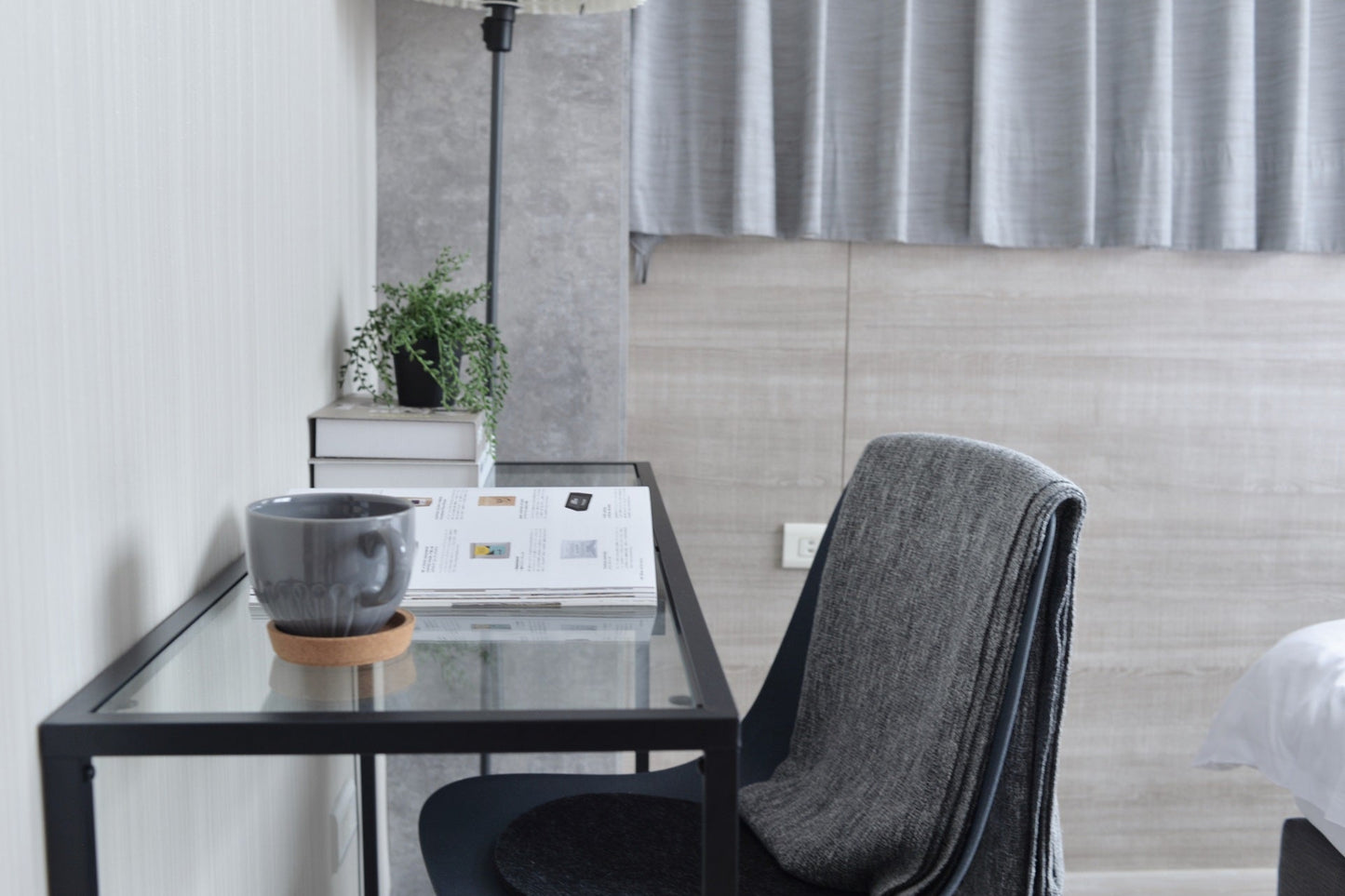 Dedicated workspace for digital nomads in Taipei Taiwan short-term apartment with high-speed Wi-Fi - Kolette Home