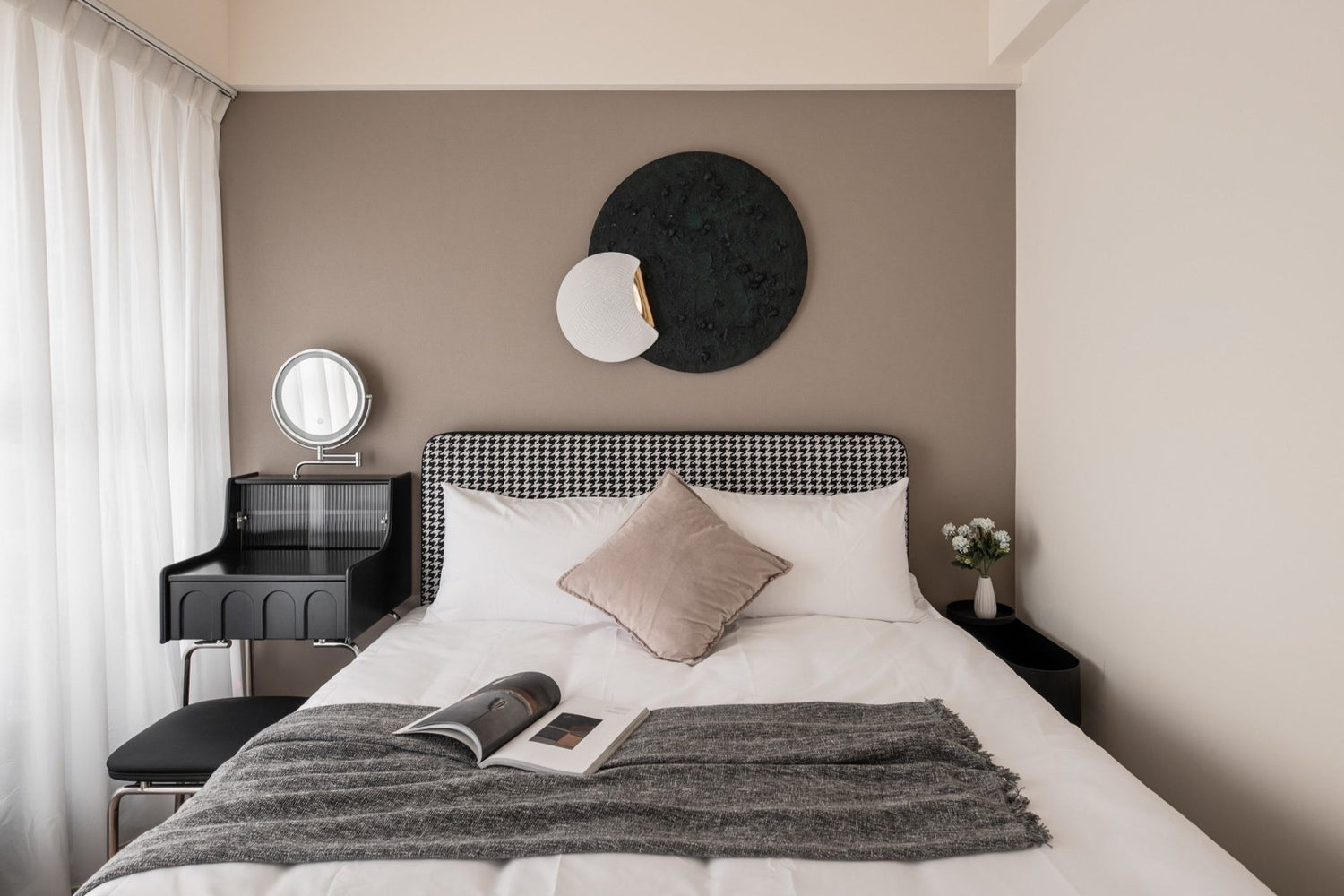 Cozy bedroom in Taipei Taiwan monthly apartment with premium bedding and quiet atmosphere - Kolette Home