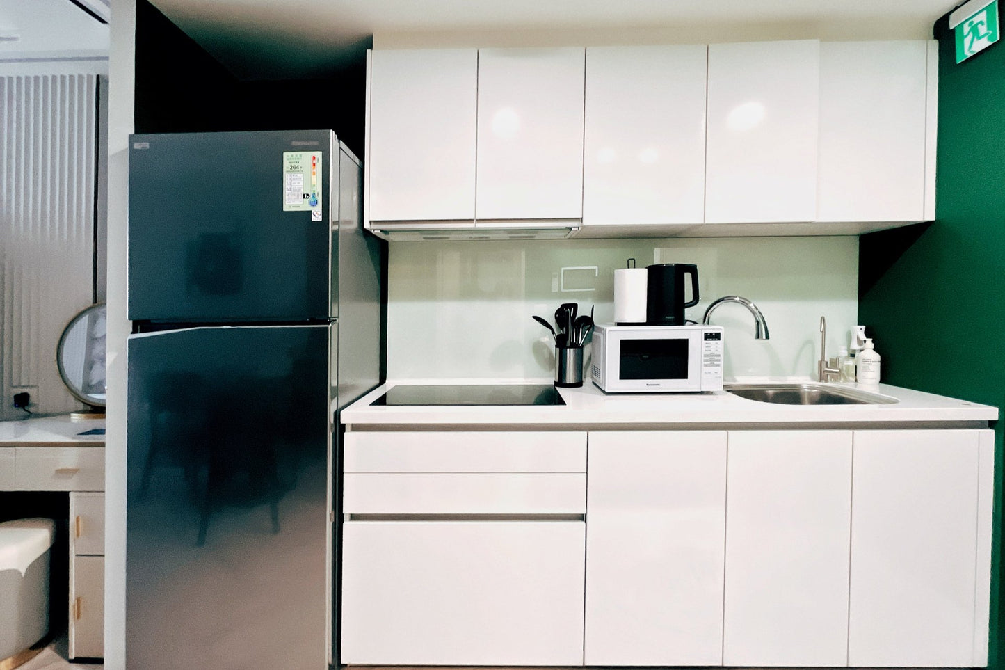 Fully-equipped kitchen for serviced apartment in Taipei Taiwan, ideal for long-term stays - Kolette Home