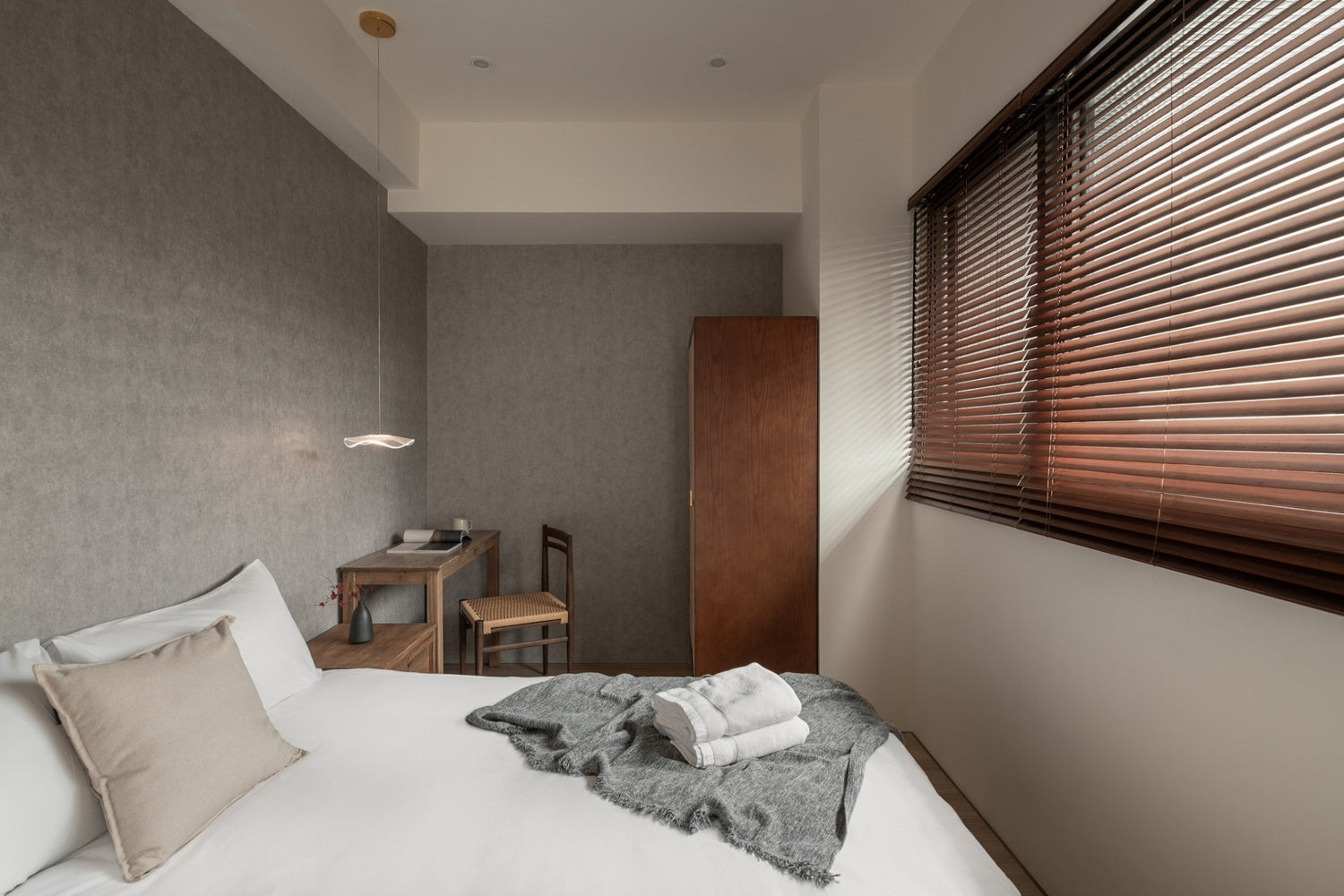 Cozy bedroom in Taipei Taiwan monthly apartment with premium bedding and quiet atmosphere - Kolette Home