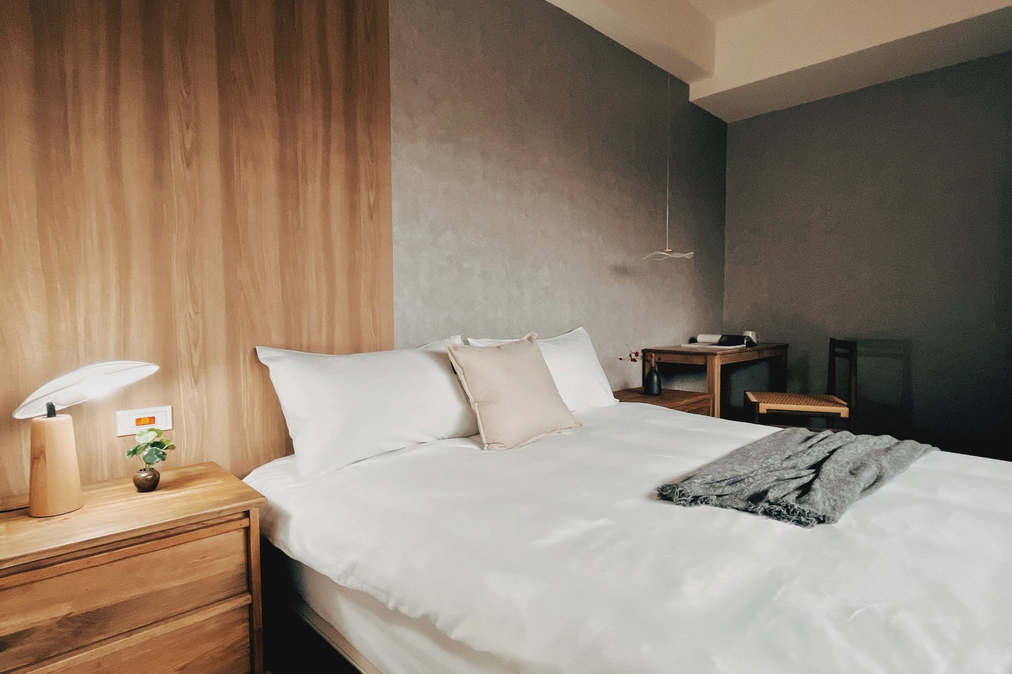 Cozy bedroom in Taipei Taiwan monthly apartment with premium bedding and quiet atmosphere - Kolette Home