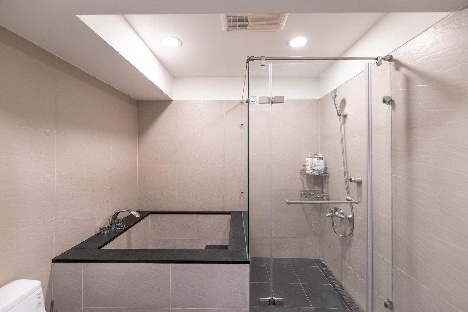 Clean hotel-grade bathroom in Taipei Taiwan short-term rental with shower and bathtub - Kolette Home