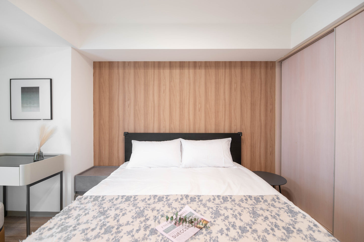 Cozy bedroom in Taipei Taiwan monthly apartment with premium bedding and quiet atmosphere - Kolette Home
