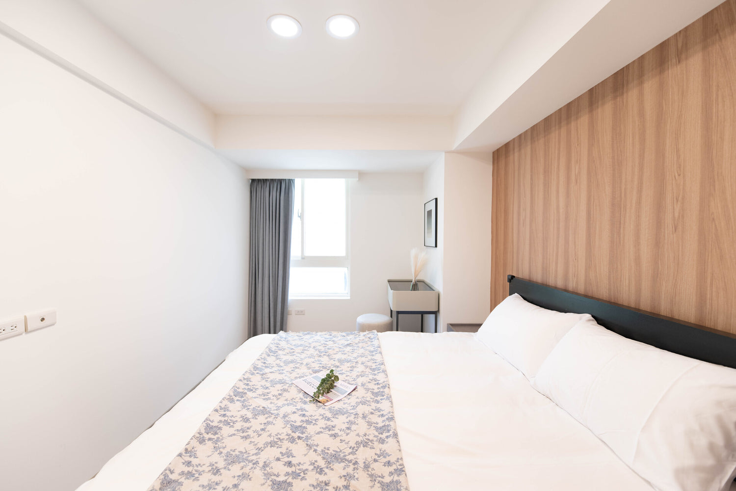 Cozy bedroom in Taipei Taiwan monthly apartment with premium bedding and quiet atmosphere - Kolette Home