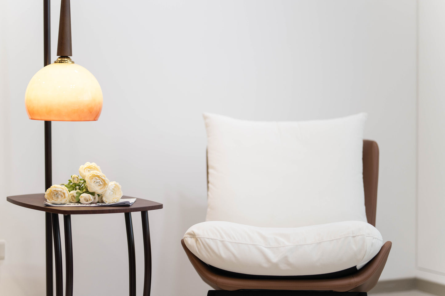 Dedicated workspace for digital nomads in Taipei Taiwan short-term apartment with high-speed Wi-Fi - Kolette Home