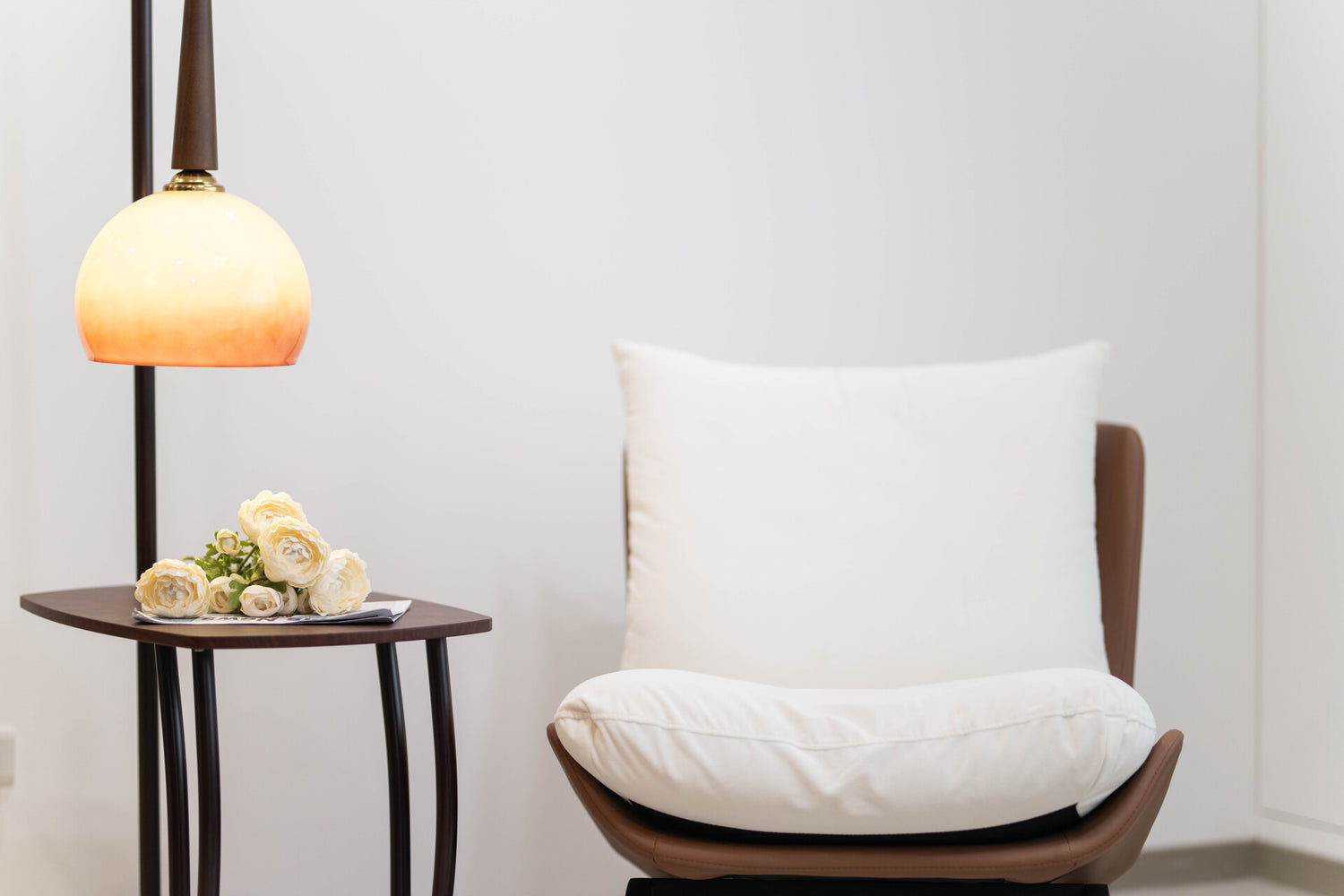 Dedicated workspace for digital nomads in Taipei Taiwan short-term apartment with high-speed Wi-Fi - Kolette Home