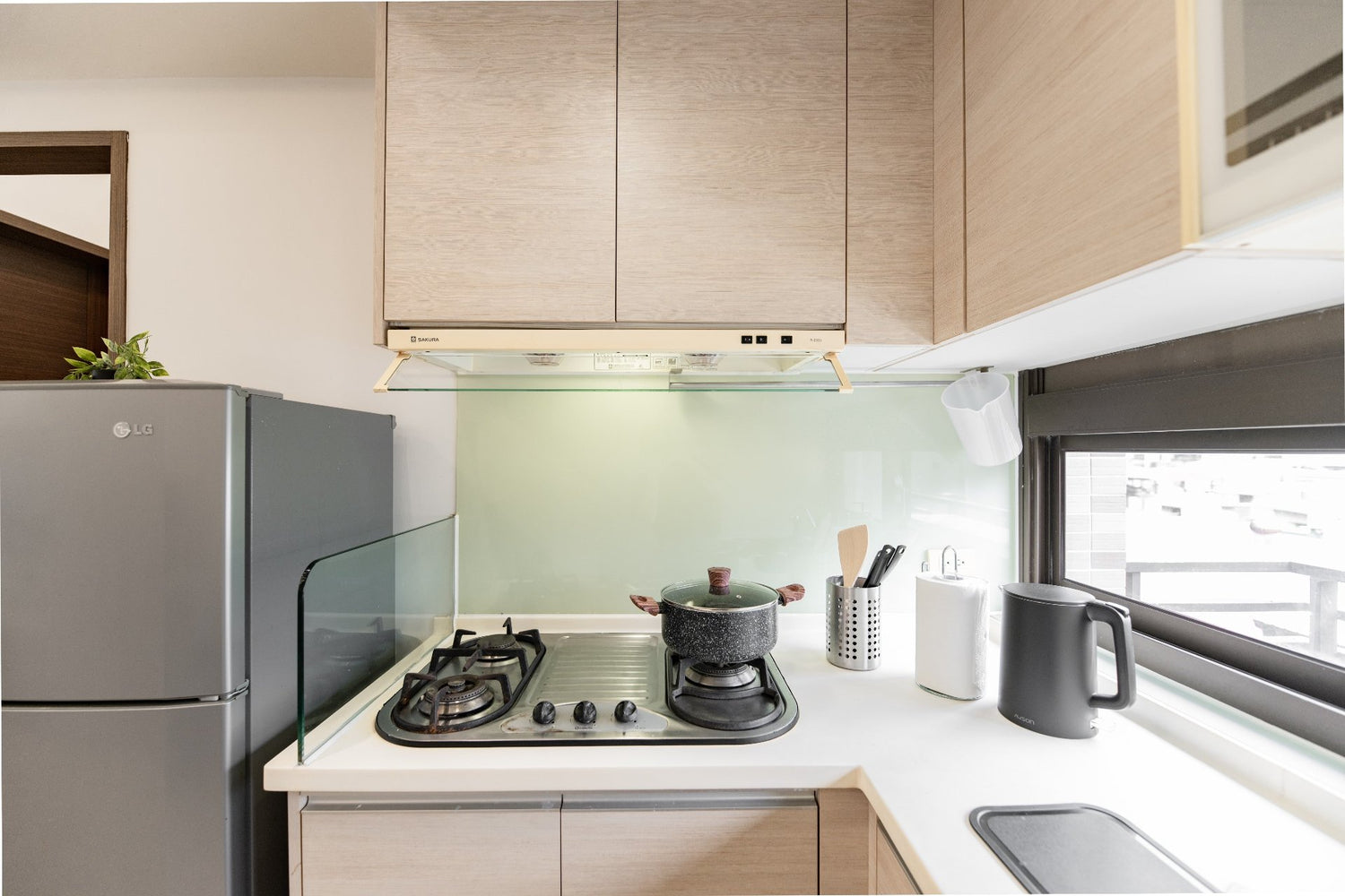 Fully-equipped kitchen for serviced apartment in Taipei Taiwan, ideal for long-term stays - Kolette Home
