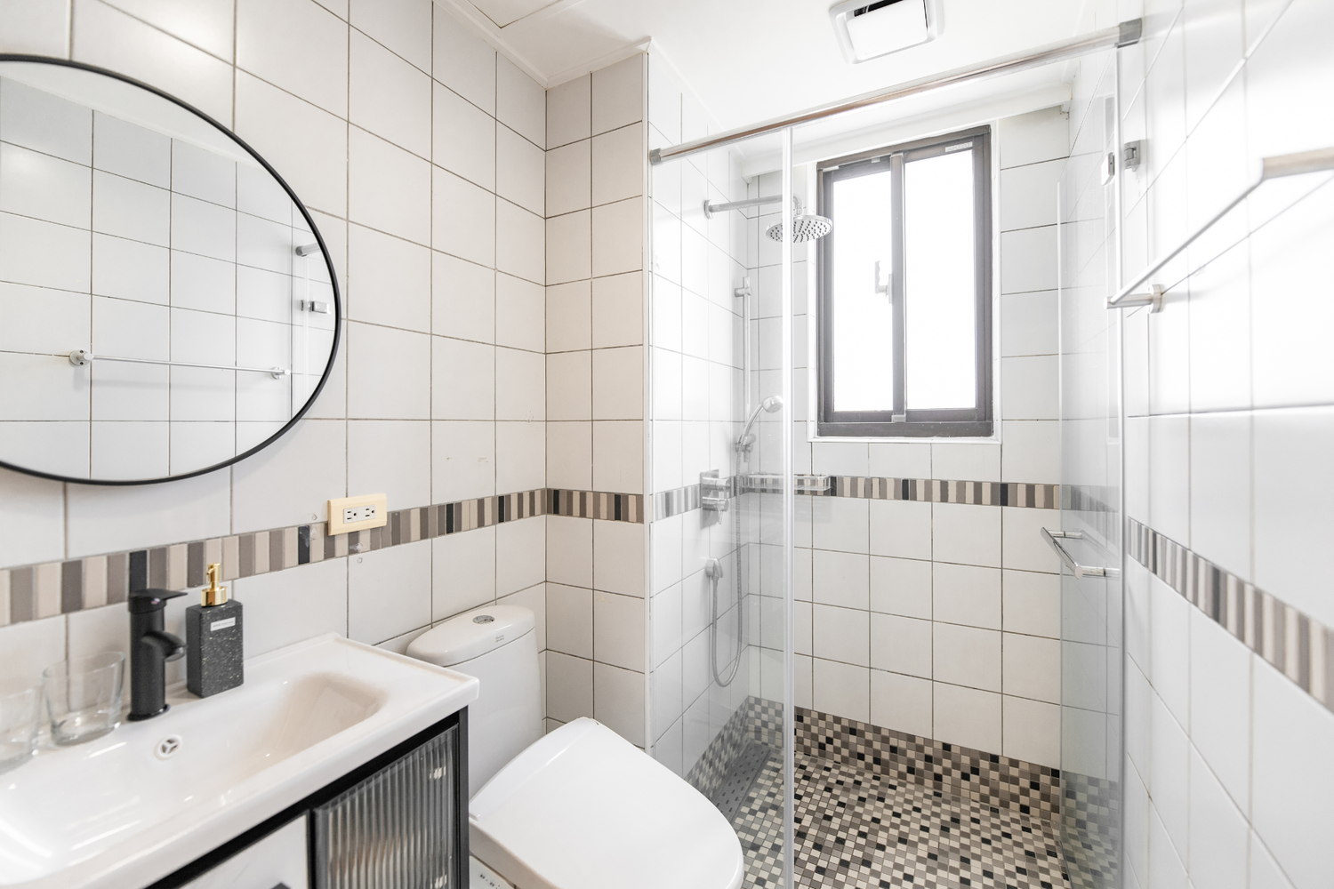 Clean hotel-grade bathroom in Taipei Taiwan short-term rental with shower - Kolette Home
