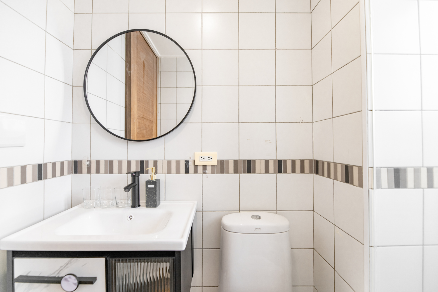 Clean hotel-grade bathroom in Taipei Taiwan short-term rental with Japanese bidet - Kolette Home