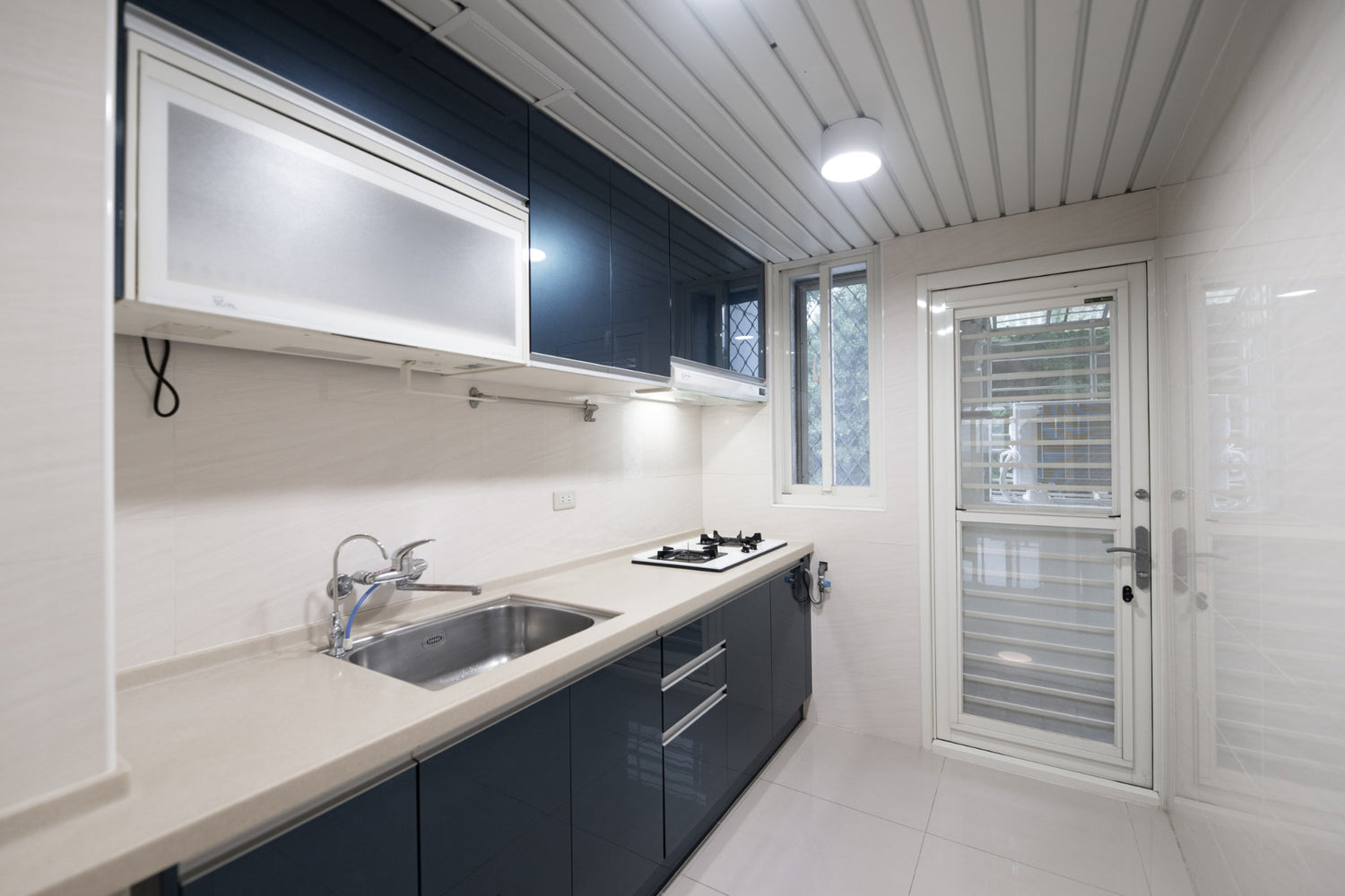 Fully-equipped kitchen for serviced apartment in Taipei Taiwan, ideal for long-term stays - Kolette Home