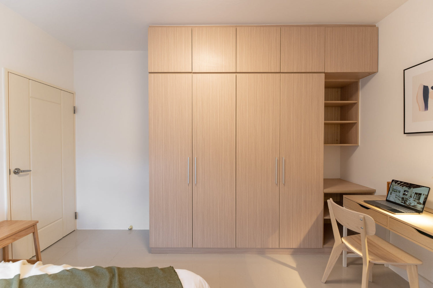 Dedicated workspace for digital nomads in Taipei Taiwan short-term apartment with high-speed Wi-Fi - Kolette Home