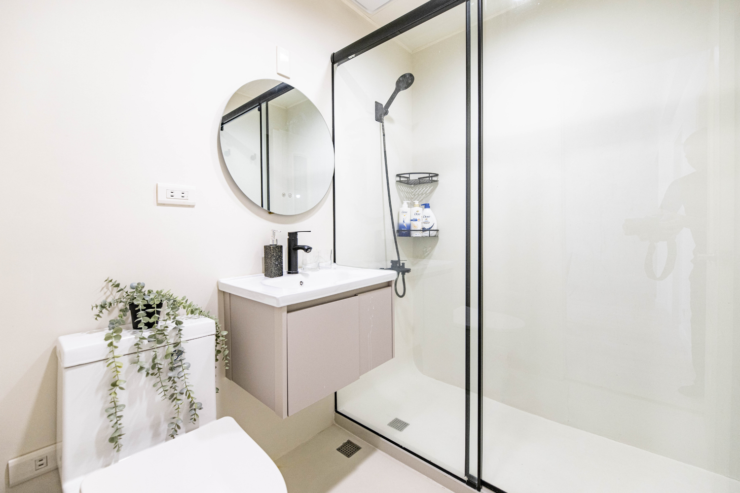 Clean hotel-grade bathroom in Taipei Taiwan short-term rental with shower - Kolette Home