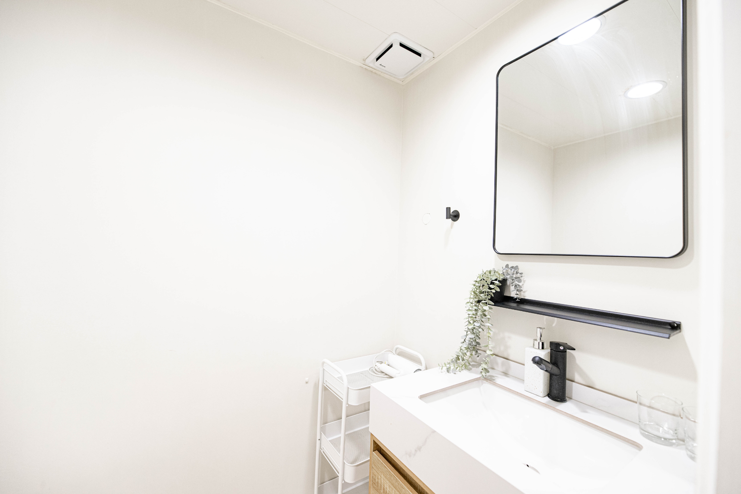 Clean hotel-grade bathroom in Taipei Taiwan short-term rental with shower - Kolette Home