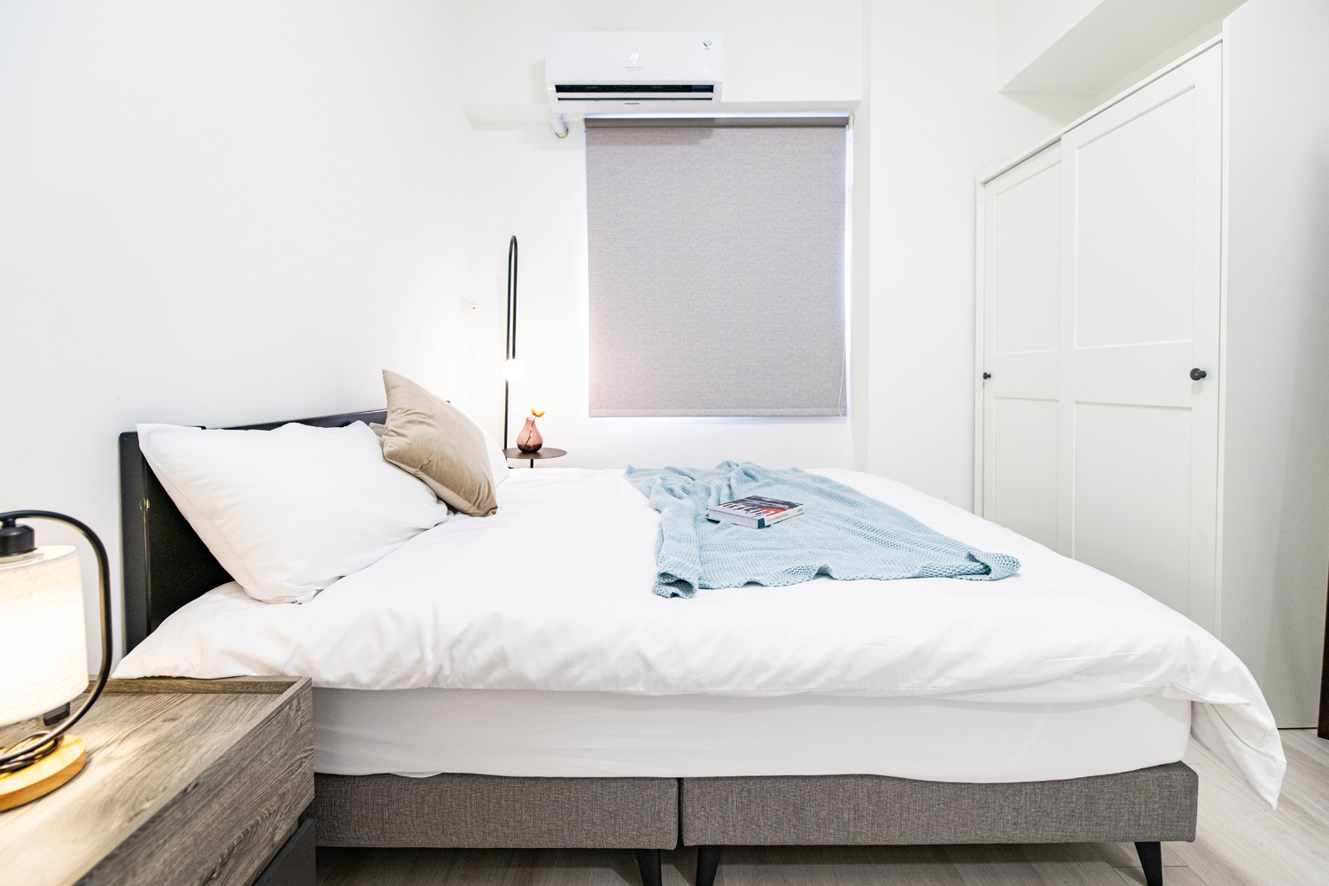 Cozy bedroom in Taipei Taiwan monthly apartment with premium bedding and quiet atmosphere - Kolette Home