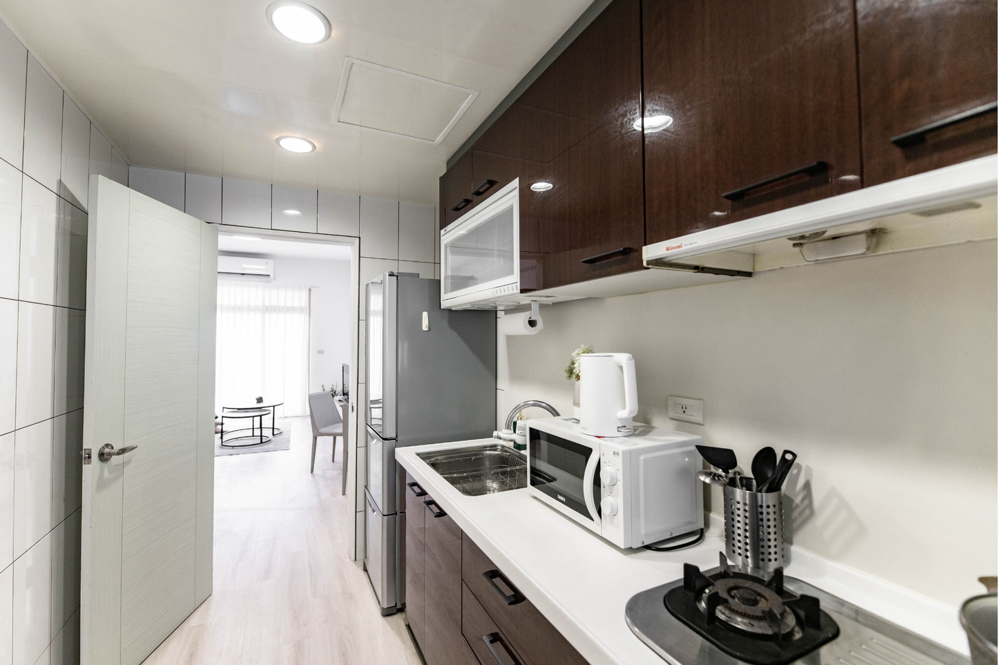 Fully-equipped kitchen for serviced apartment in Taipei Taiwan, ideal for long-term stays - Kolette Home