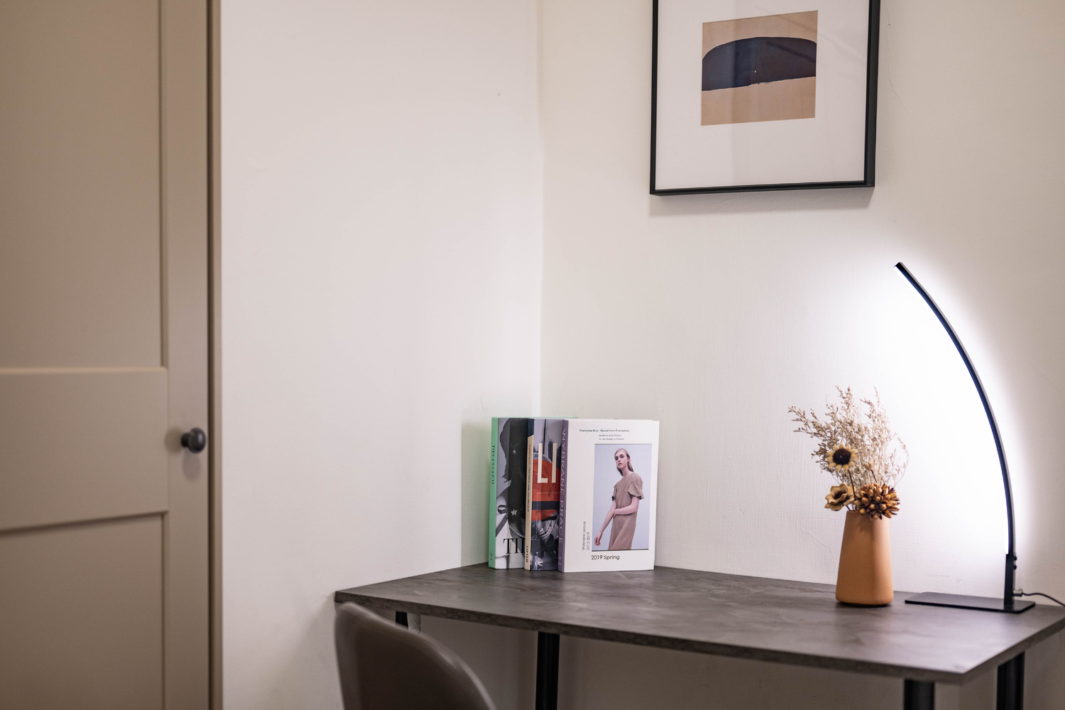 Dedicated workspace for digital nomads in Taipei Taiwan short-term apartment with high-speed Wi-Fi - Kolette Home
