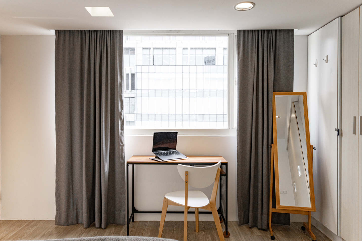 Dedicated workspace for digital nomads in Taipei Taiwan short-term apartment with high-speed Wi-Fi - Kolette Home