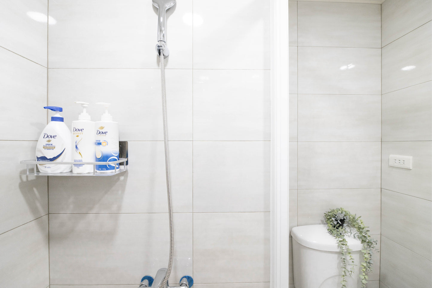 Clean hotel-grade bathroom in Taipei Taiwan short-term rental Kolette Home