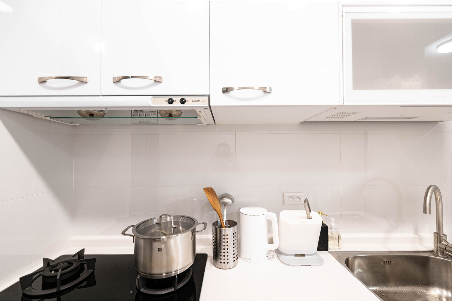 Fully-equipped kitchen for serviced apartment in Taipei Taiwan, ideal for long-term stays - Kolette Home