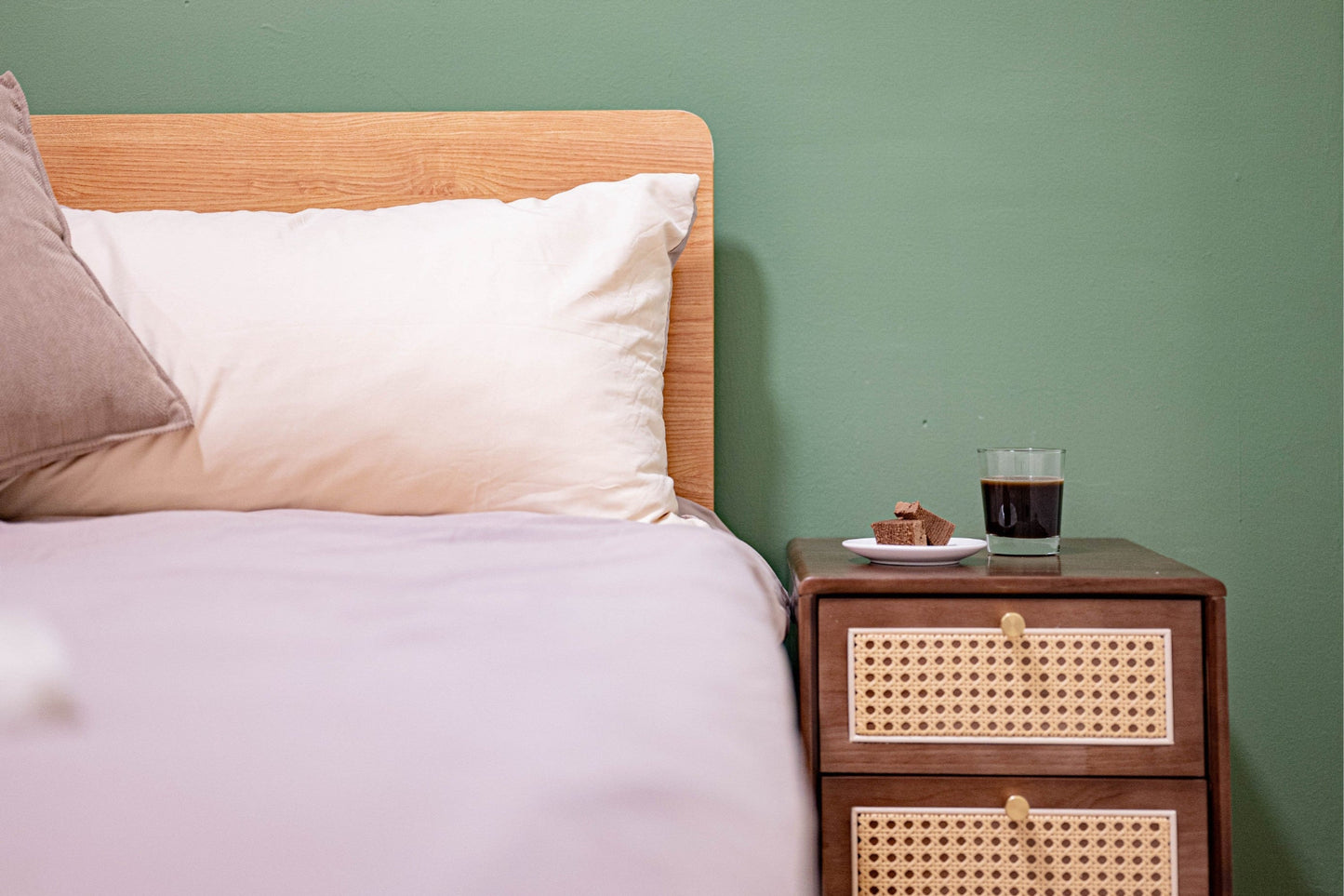 Cozy bedroom in Taipei Taiwan monthly apartment with premium bedding and quiet atmosphere - Kolette Home