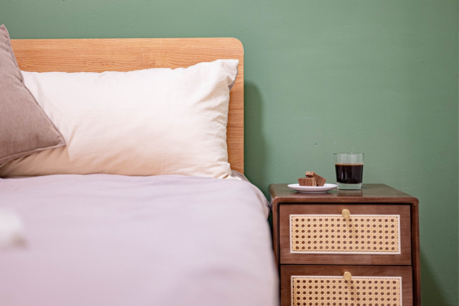 Cozy bedroom in Taipei Taiwan monthly apartment with premium bedding and quiet atmosphere - Kolette Home