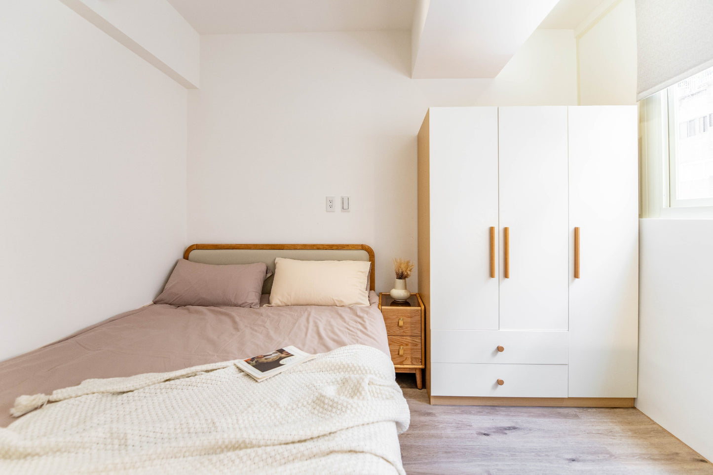 Cozy bedroom in Taipei Taiwan monthly apartment with premium bedding and quiet atmosphere - Kolette Home
