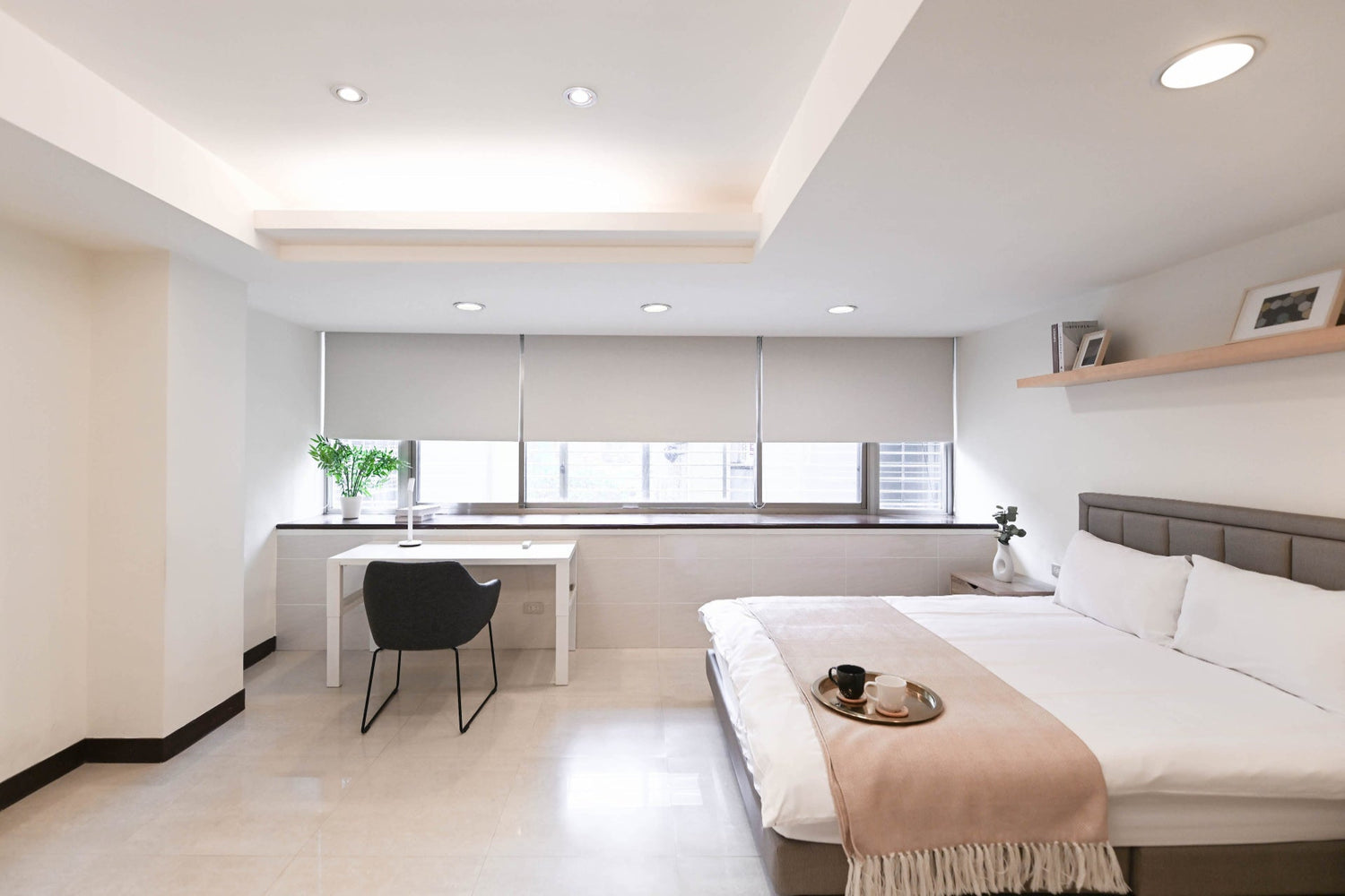 Dedicated workspace for digital nomads in Taipei Taiwan short-term apartment with high-speed Wi-Fi - Kolette Home