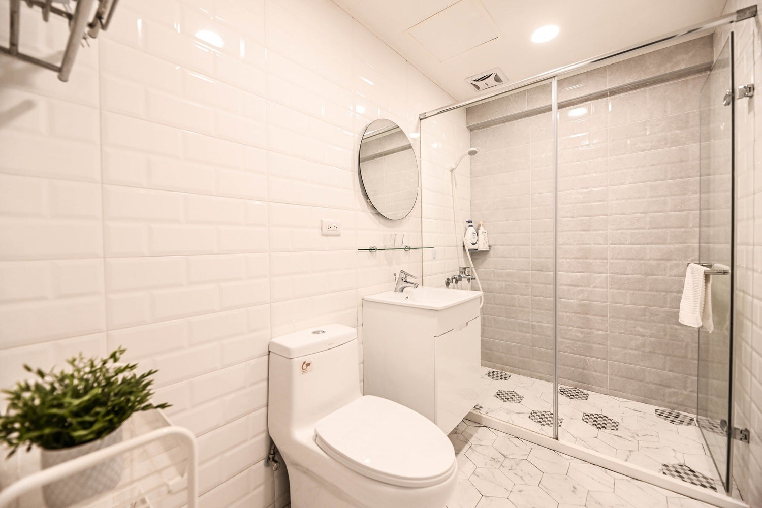 Clean hotel-grade bathroom in Taipei Taiwan short-term rental with shower - Kolette Home